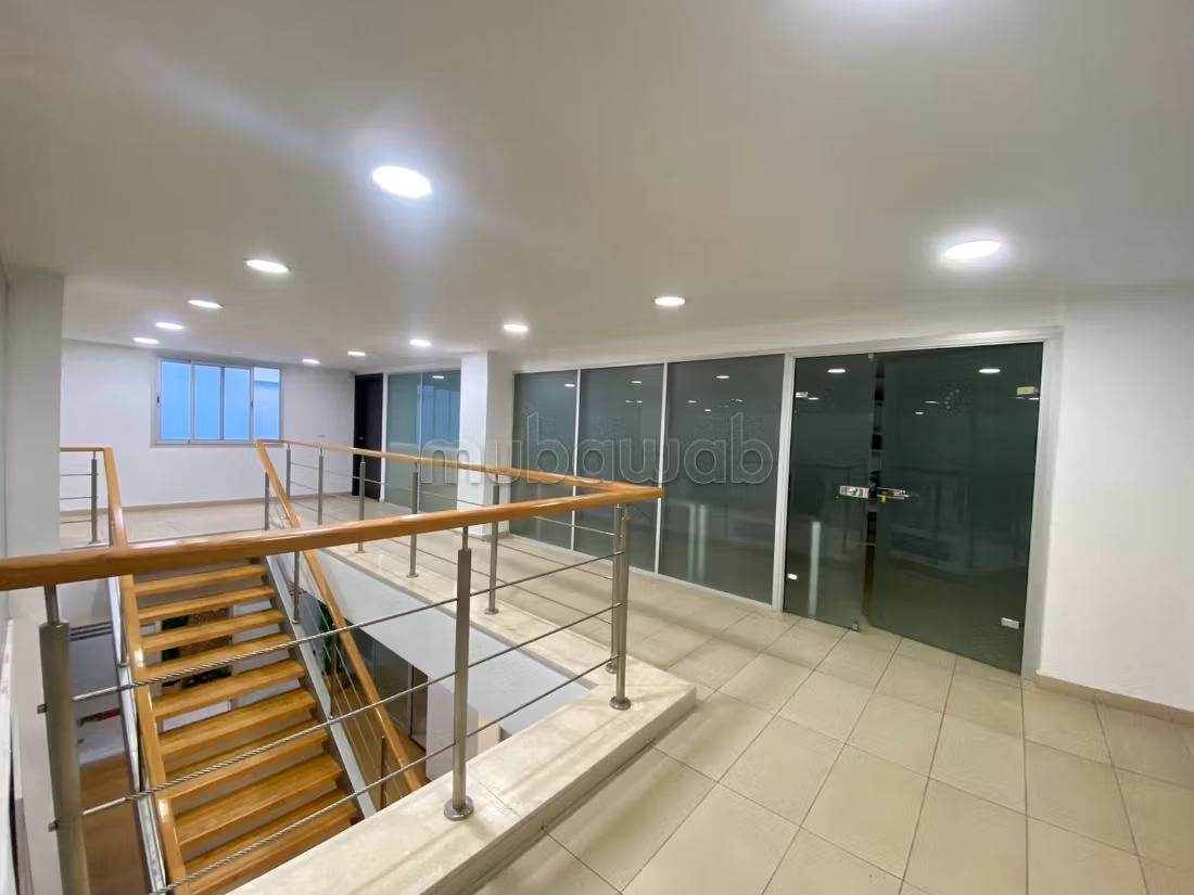 Commercial space / Office 625 m² Maarif Palmier