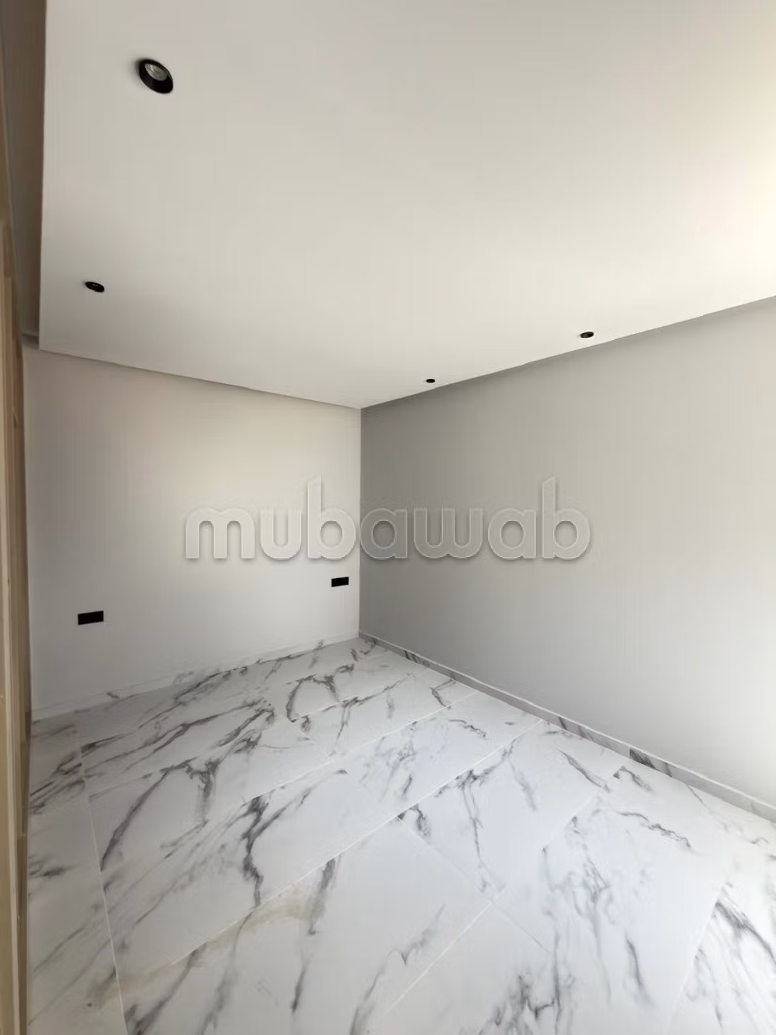 Empty apartment for rent