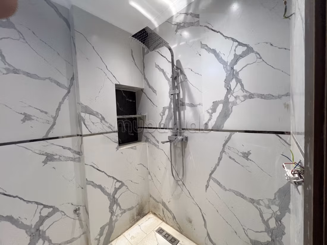 Beautiful apartment for rent on Route de Safi. 3 large rooms. Concierge service available, air conditioning system