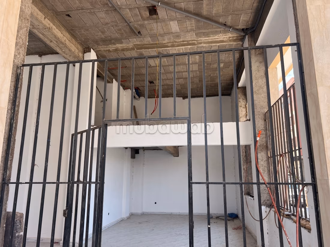 Beau local commercial en location à Route de Safi.
Superficie 68 m².
Prestation de conciergerie