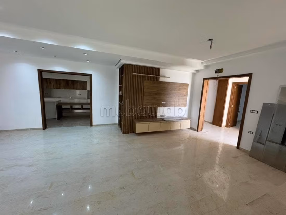 A Vendre Villa avec Piscine à Chotrana 2