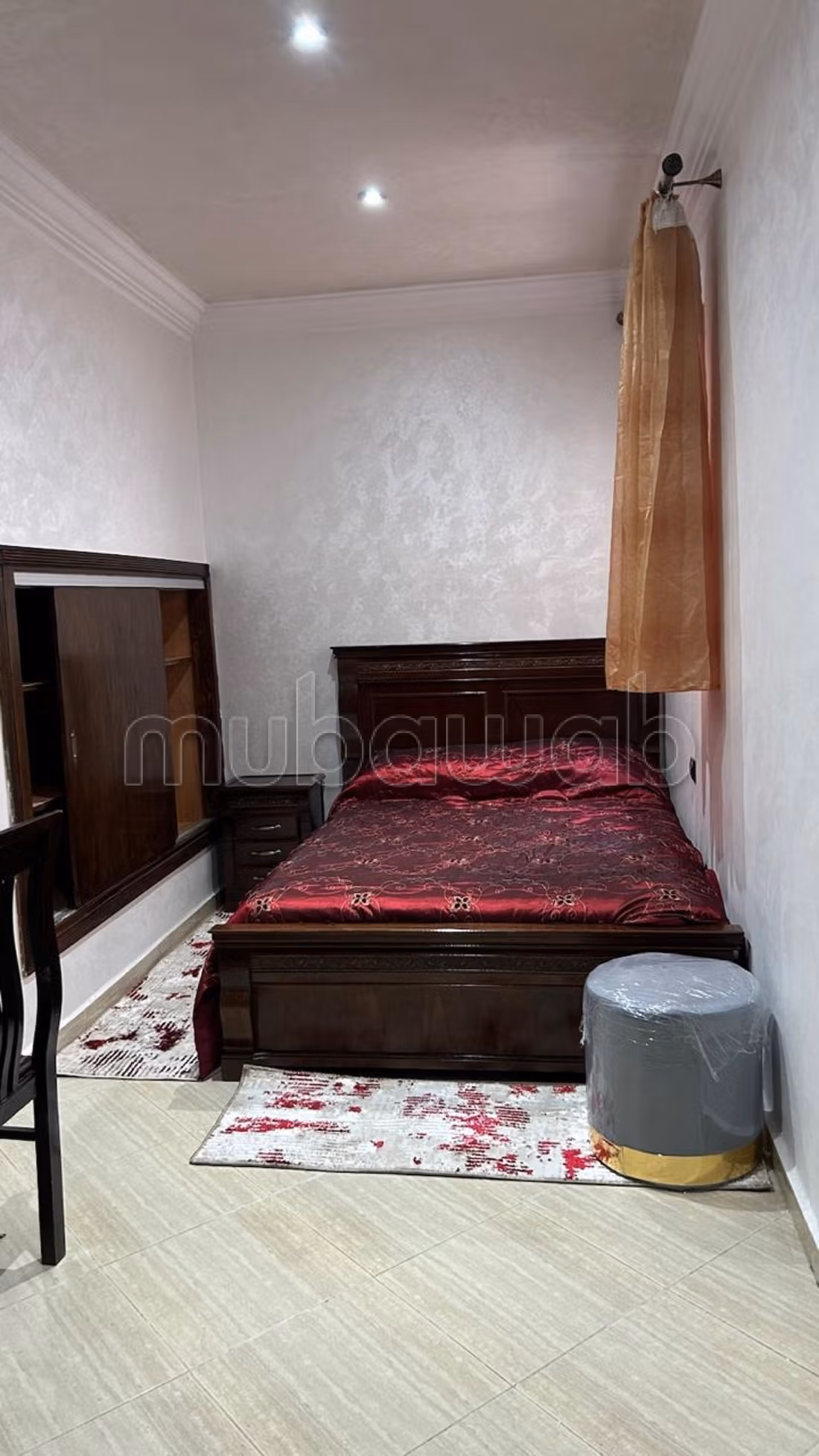 Alquila este apartamento en Mers Sultan. Superficie total 80 m². Amueblado