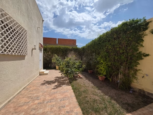 A vendre une villa en S3 à cité ghazala