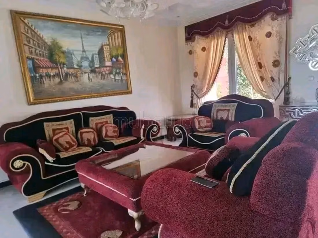 Uitstekend huis te koop in Ailigh. 7 grote kamers. Gemeubileerd