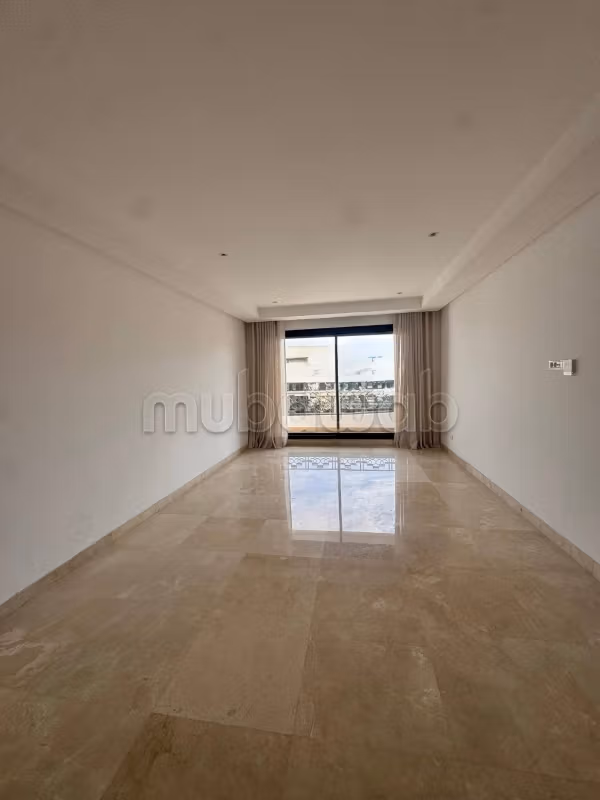 Appartement en location à Gauthier. Surface de 117 m². Porte blindée, sécurité