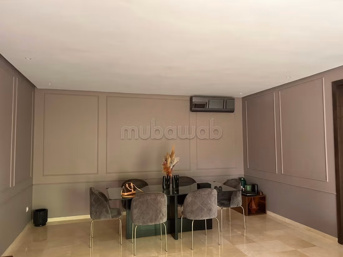 Location d'un appartement à Ville Verte.
Surface de 217 m².
Climatisation et piscine — 3