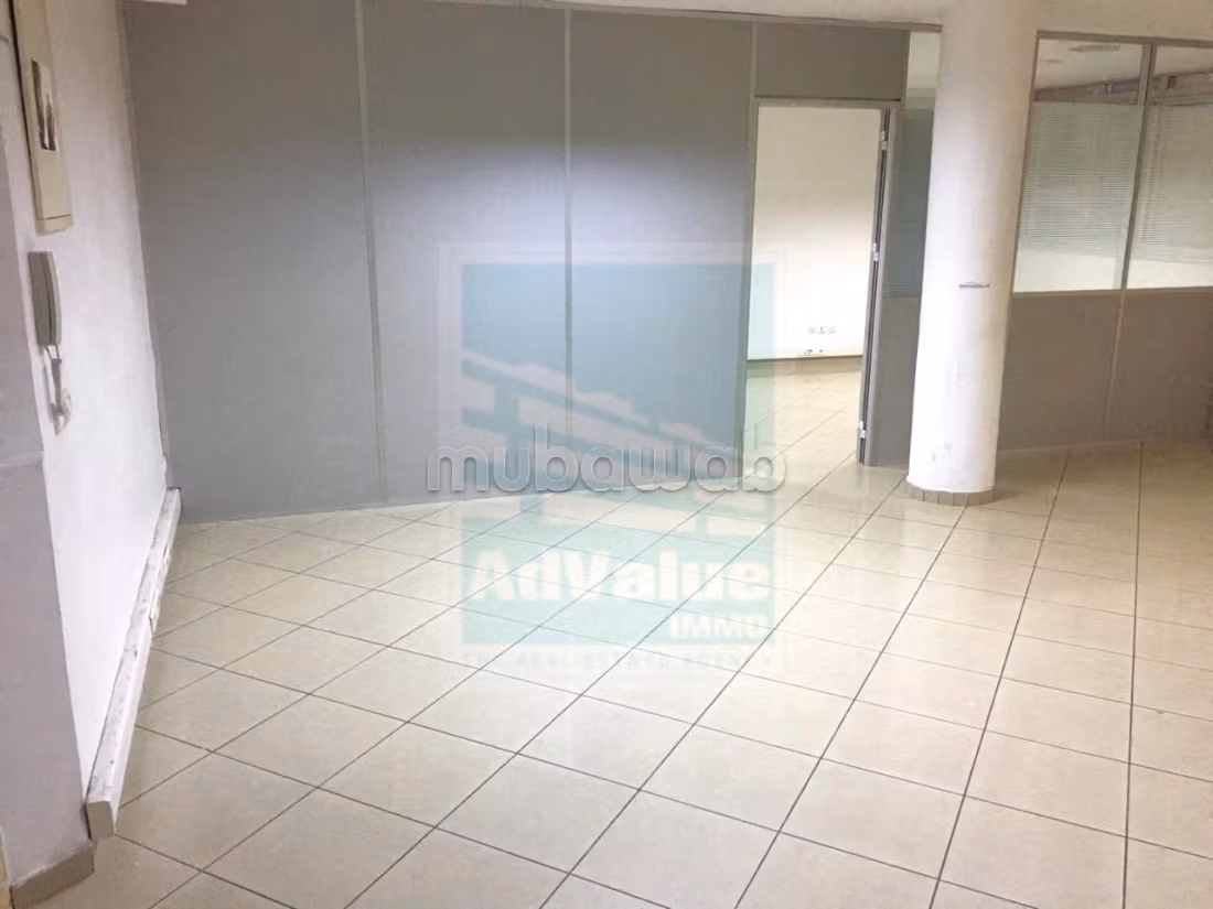 DL. 1026: Ufficio in affitto su Bd El Jadida