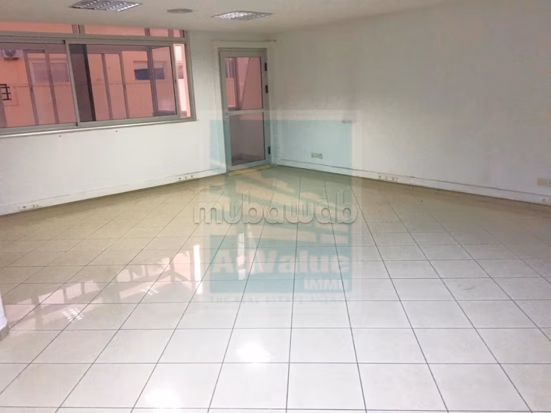 DL. 1026: Ufficio in affitto su Bd El Jadida