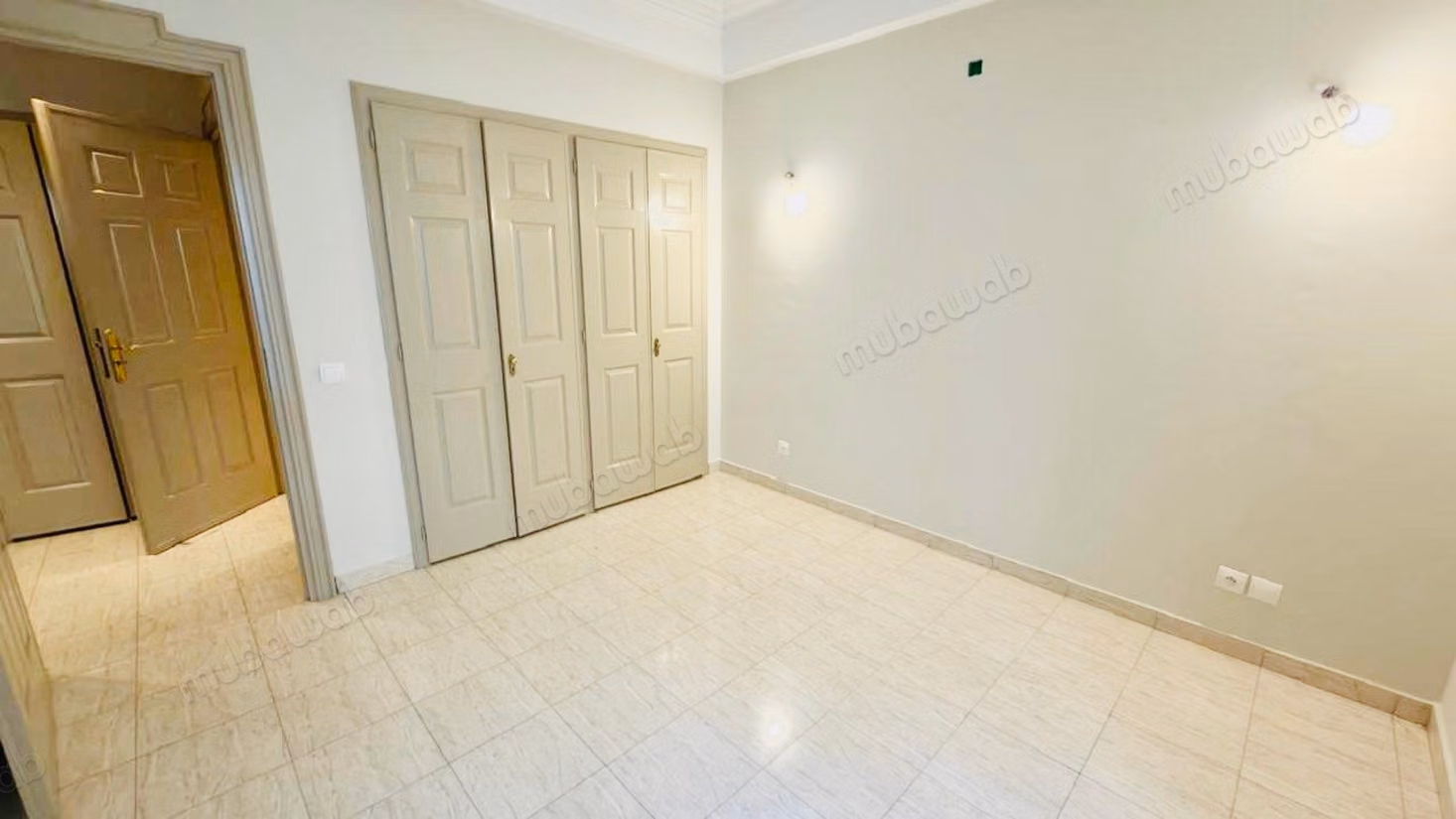 Appartement à l'achat à Racine.
Superficie 153 m²