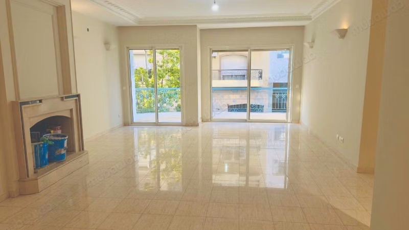Appartement à l'achat à Racine.
Superficie 153 m²