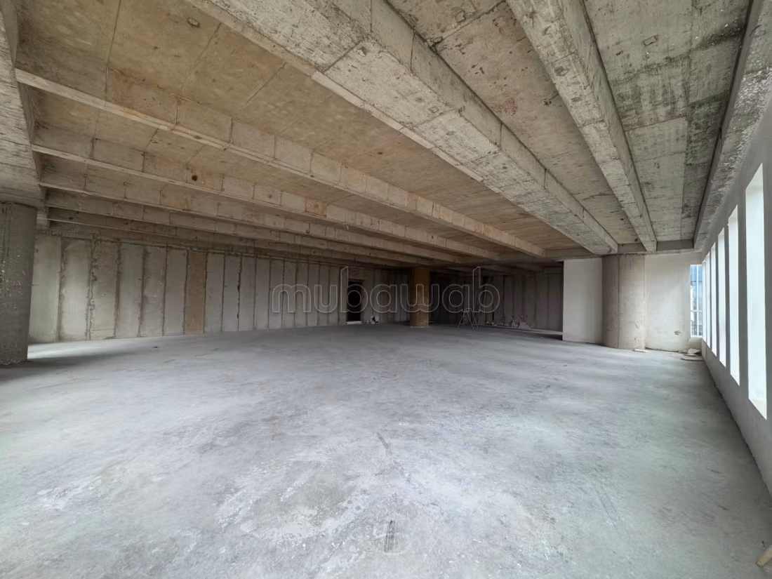 Plateau de bureaux premium de 1.382 m de surface exploitable a la location a CFC