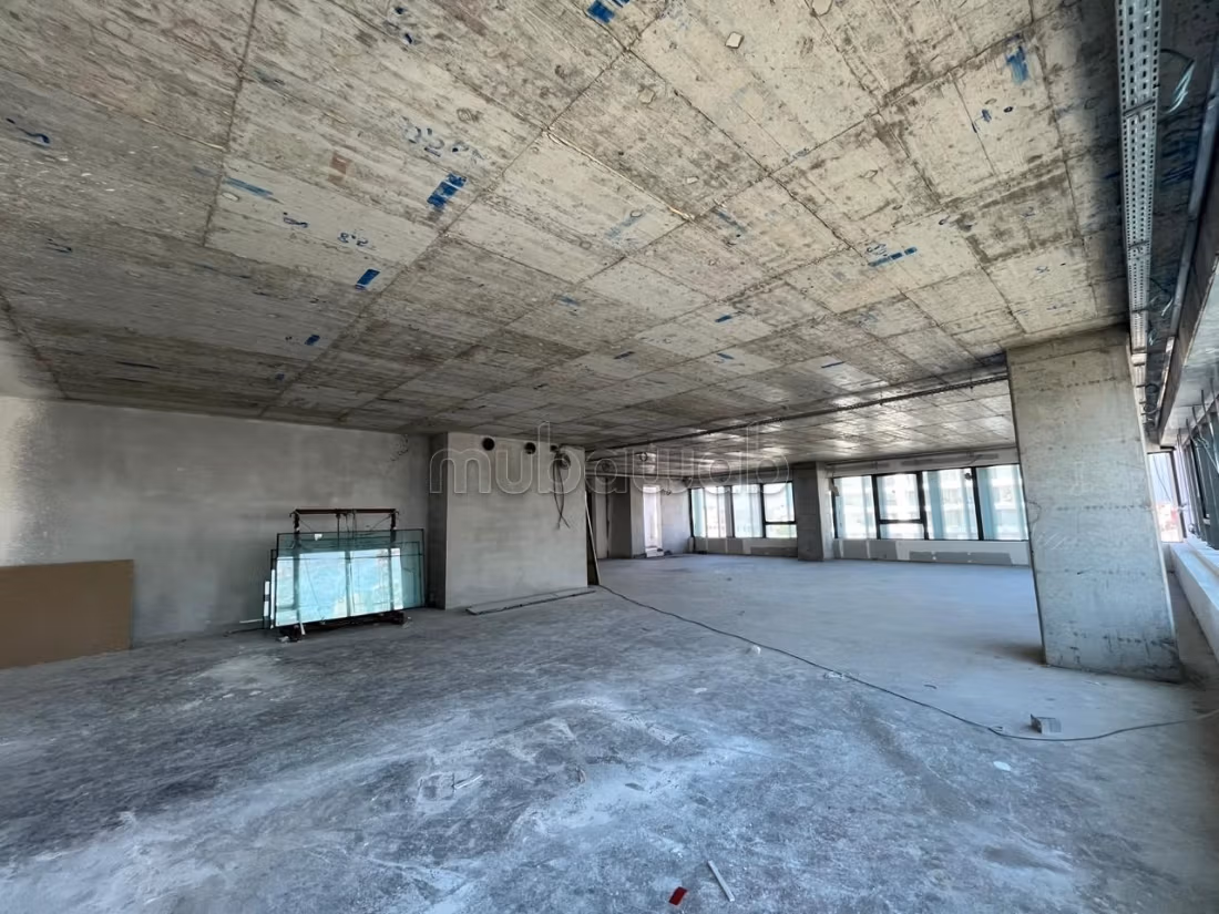 Plateau de bureaux premium de 1.135 m de surface exploitable a la location a CFC