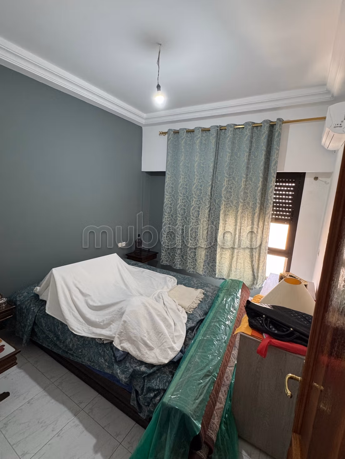 Vend appartement à Hamria. 6 grandes pièces. Environnement calme avec vue montagne, double vitrage