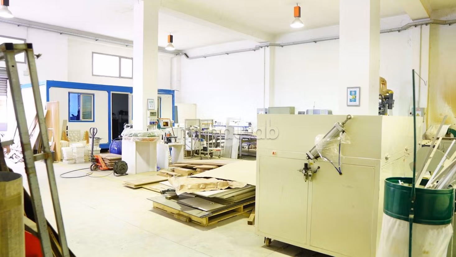 Magazzino in vendita