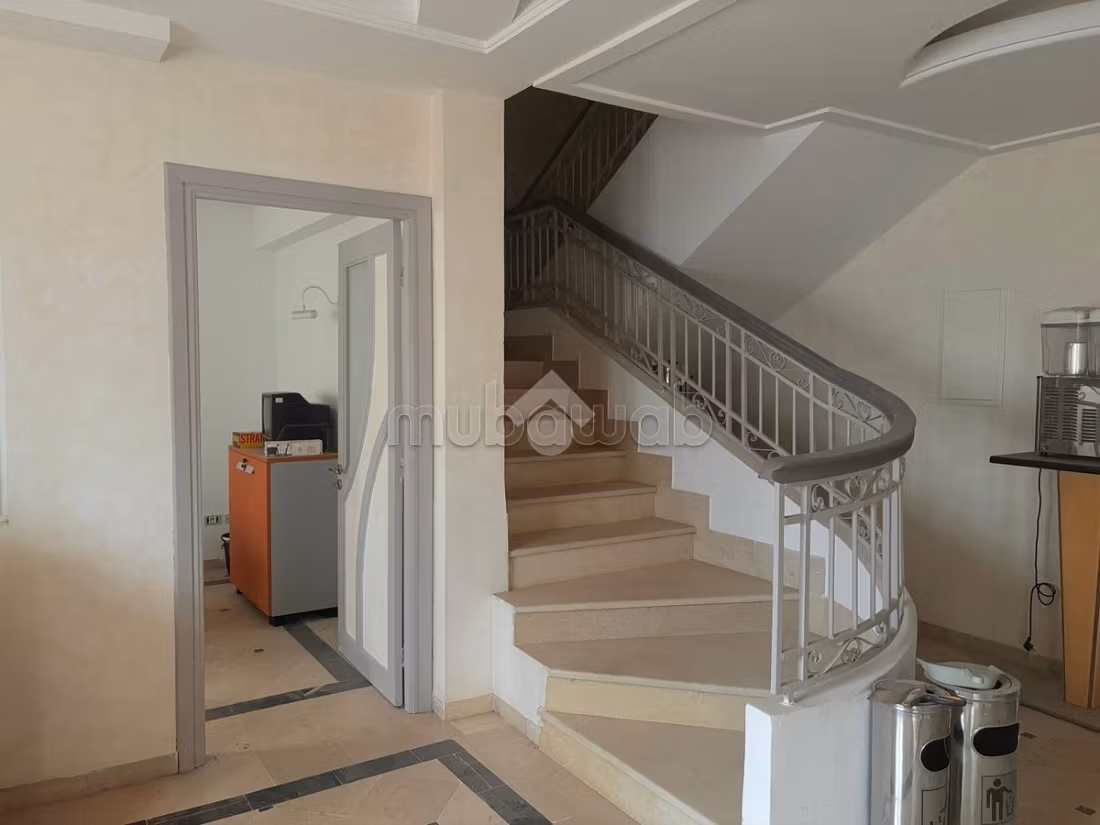 Entrepôt en vente