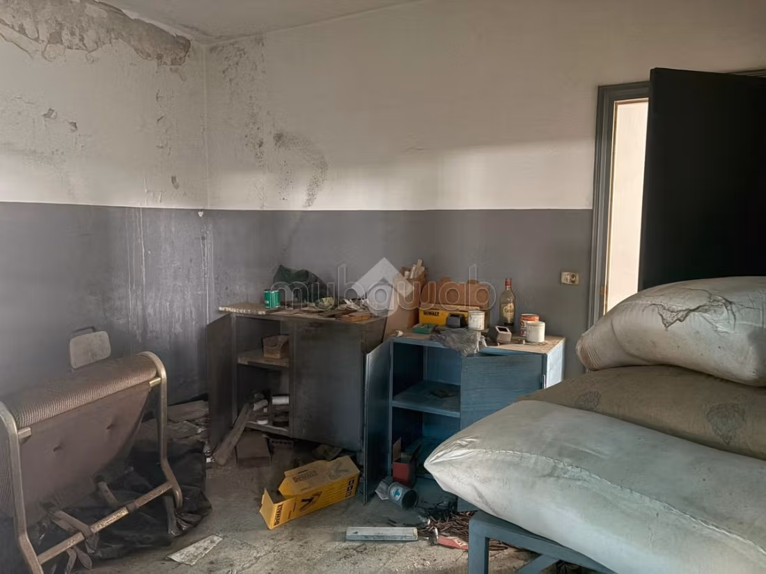 Entrepôt en vente