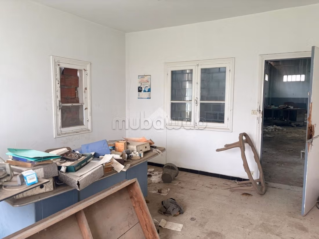 Entrepôt en vente
