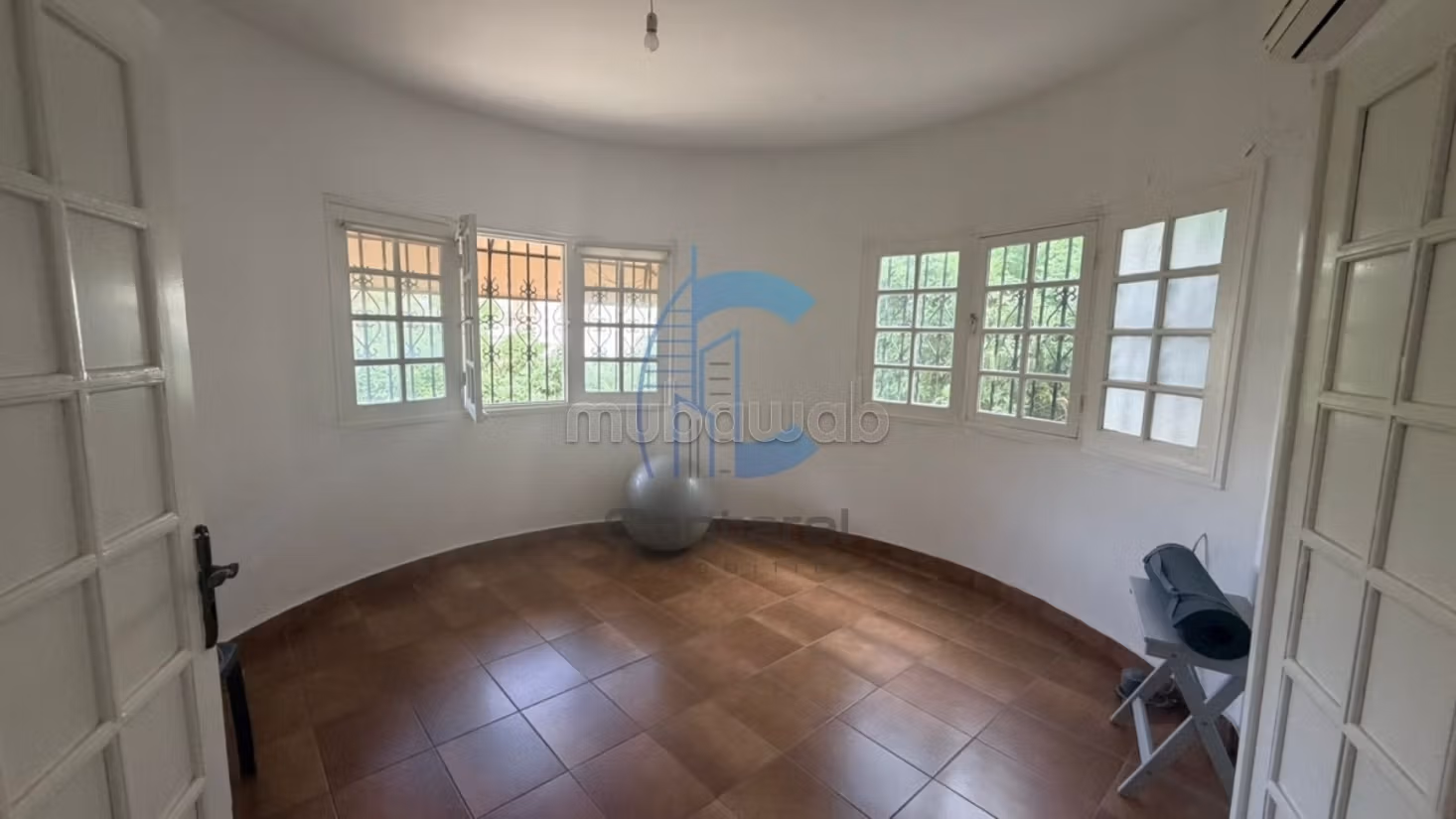 Calm villa location Al Manar