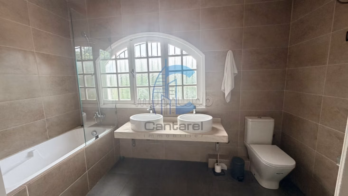 Calm villa location Al Manar