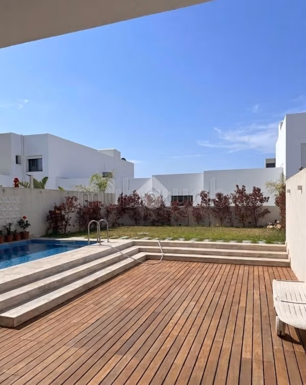 Appartement S2 meublé avec jardin et piscine