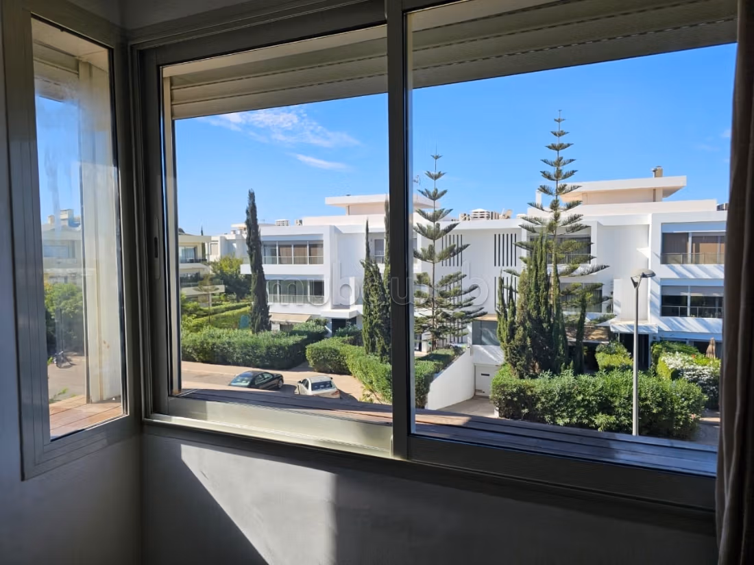 Empty apartment in Prestigia Golf City