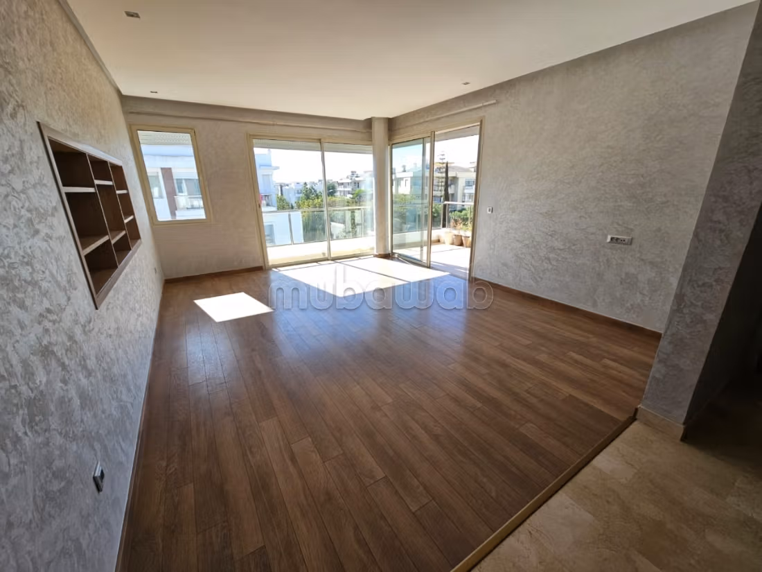 Empty apartment in Prestigia Golf City