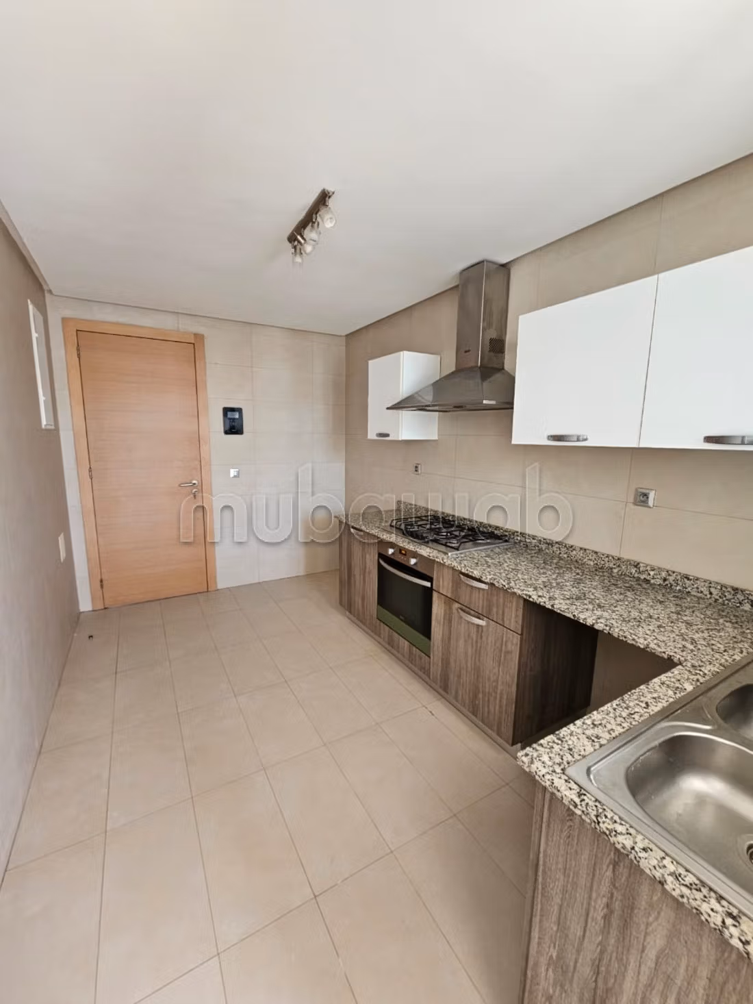 Empty apartment in Prestigia Golf City