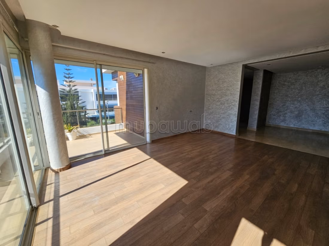 Empty apartment in Prestigia Golf City