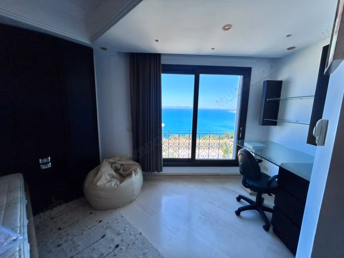 Furnished apartment with sea view in Gammarth