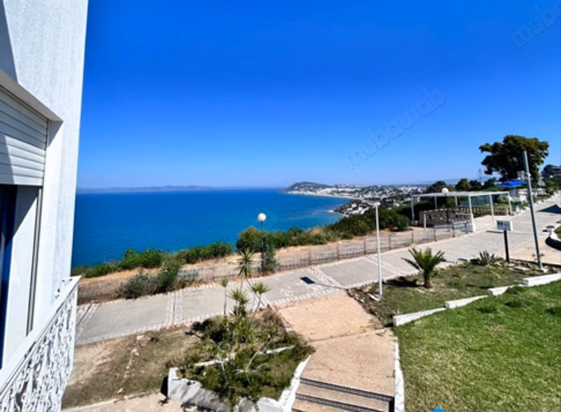 Furnished apartment with sea view in Gammarth
