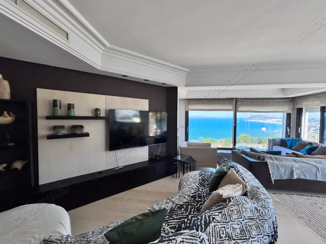 Furnished apartment with sea view in Gammarth