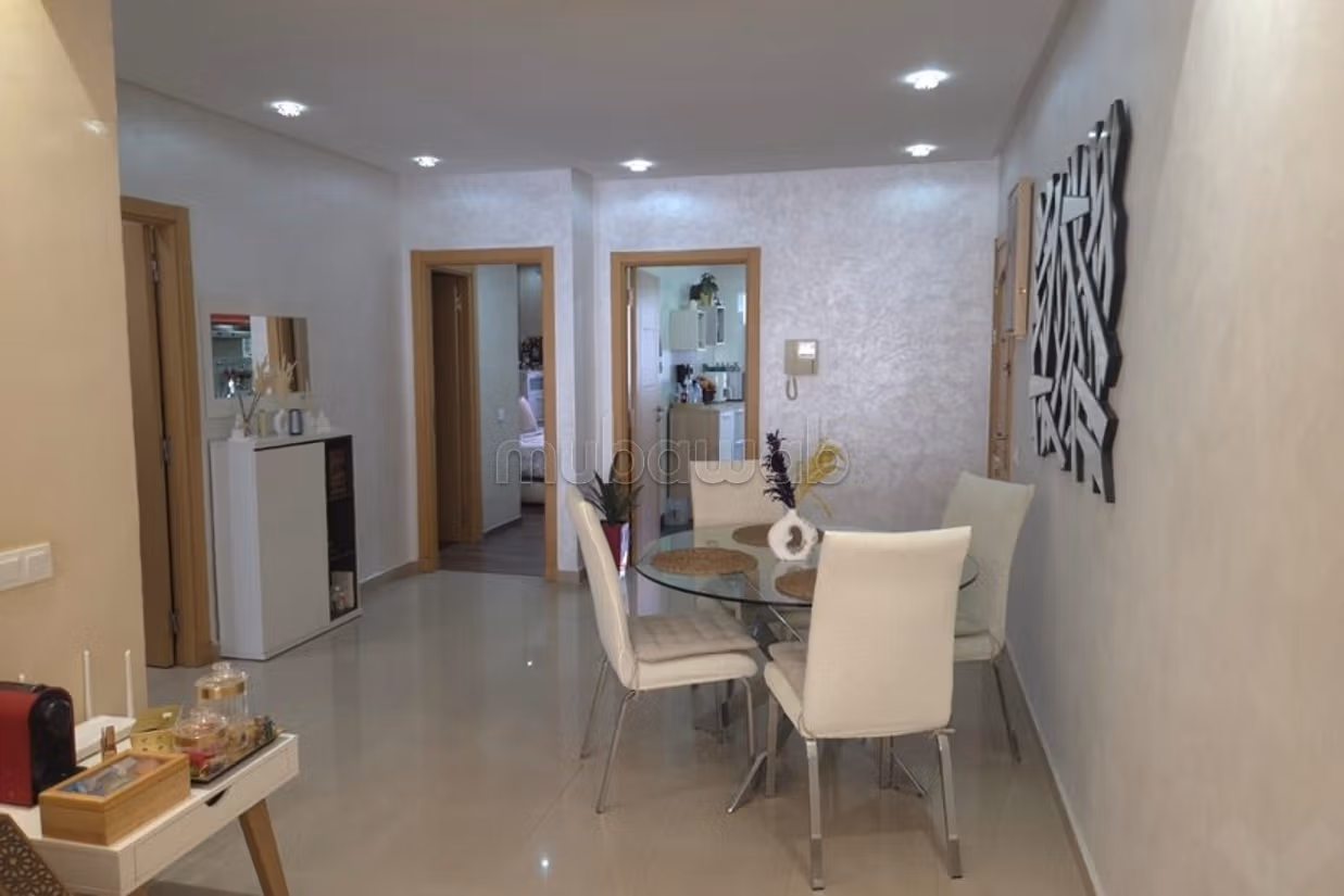 Superbe appartement à vendre à Hay Lmkansa. 2 chambres agréables. Service de concierge et climatisation — 5