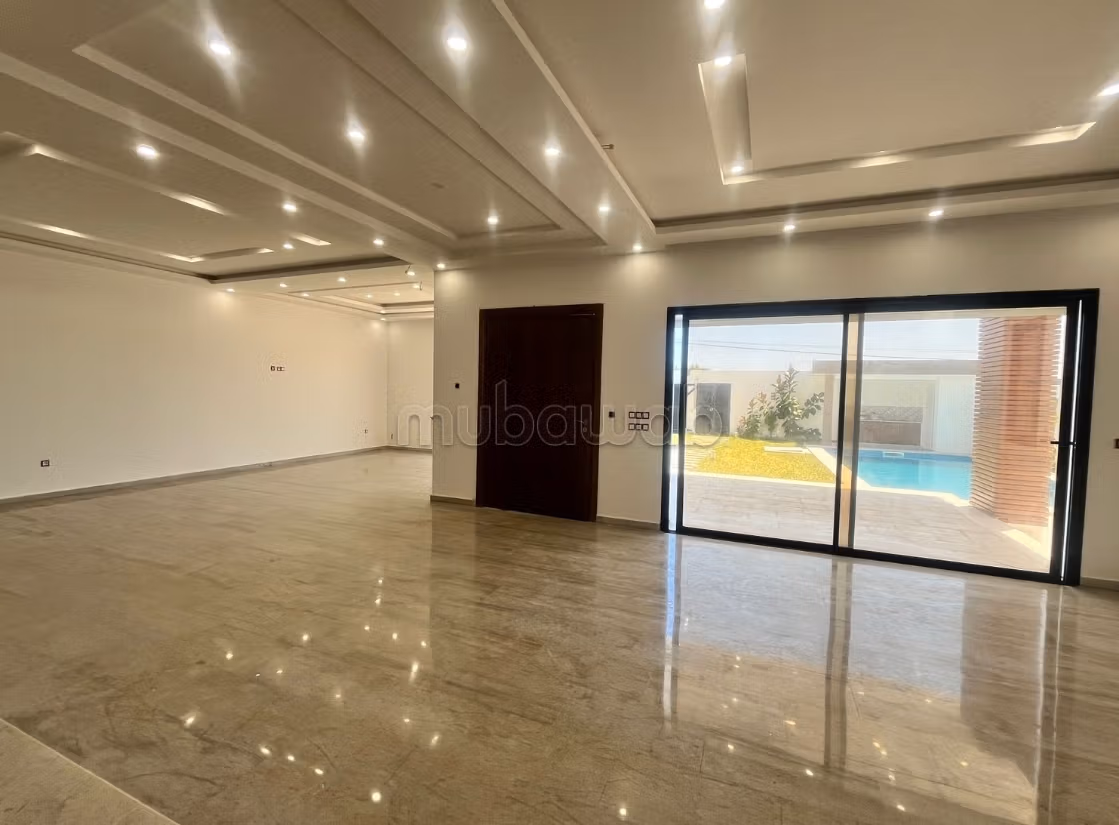 A vendre à HAMMAMET sidi Hammed une villa s4