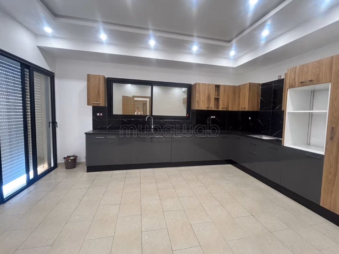 A vendre à HAMMAMET sidi Hammed une villa s4