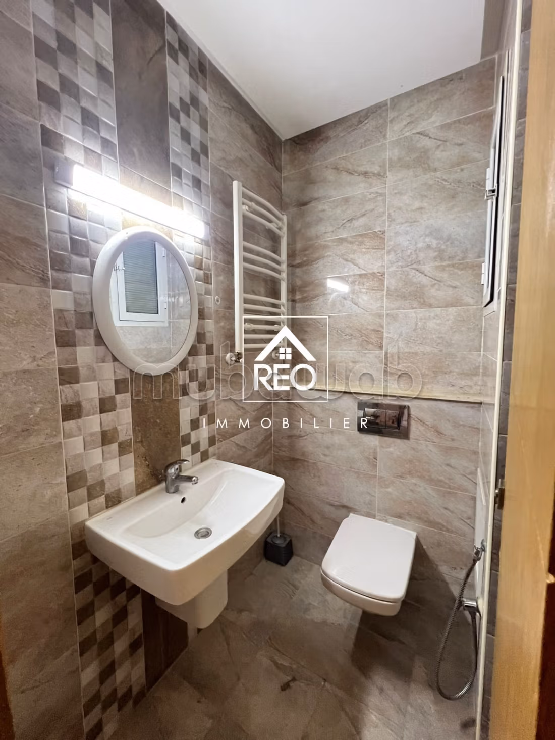 A Vendre: Un Appartement S1 Meuble à Cité Wahat
