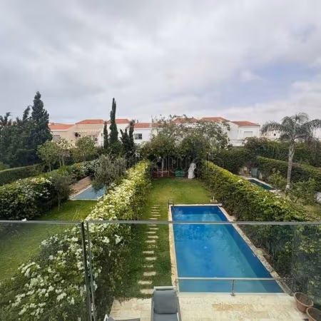 Villa à Vendre de 223.0 m² à Sidi Rahal,
Hay Charaf