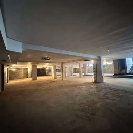 Local commercial à Vendre de 445.0 m² à Casablanca, Mers Sultan