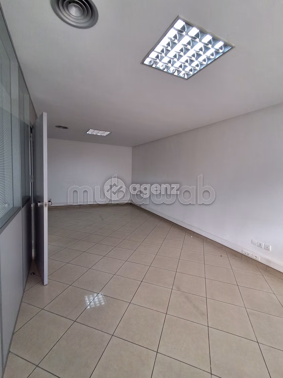 Office for rent 87 m² Breton Farm Casablanca
