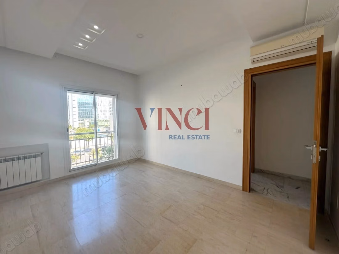 IN VENDITA Appartamento S2 sulle rive del lago 2