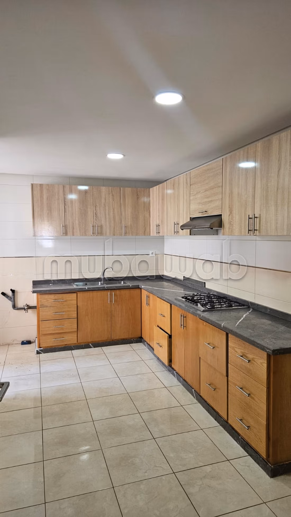 Bel appartement vide à louer à sala el jadida