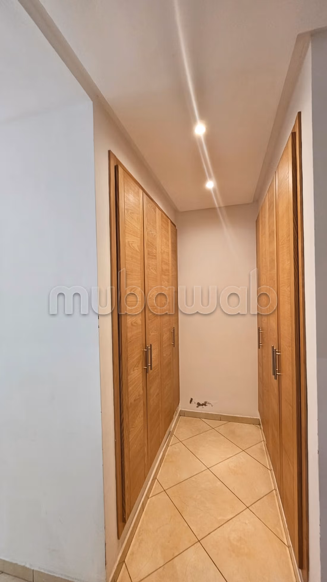 Bel appartement vide à louer à sala el jadida