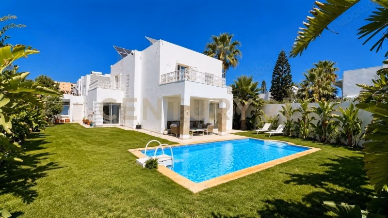 À louer Villa S4 meublée avec piscine à Mrezga