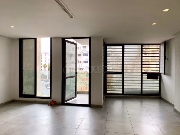Plataforma de oficina 100m2 Bd Zerktouni Bourgogne
