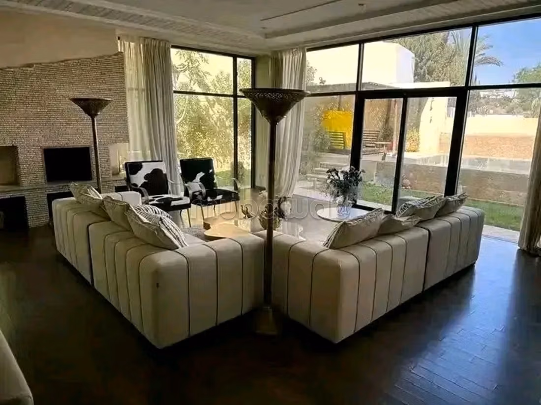 Appartement à vendre à Iligh. 6 chambres. Zones vertes et ascenseur — 4