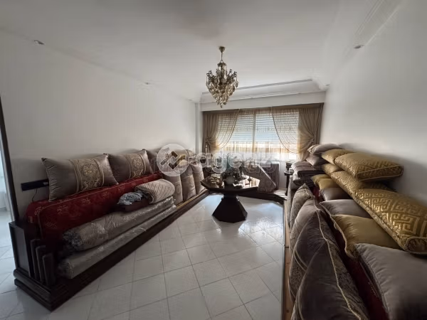 Apartamento en venta 82 m², 2 habitaciones Hay Alfarah Casablanca
