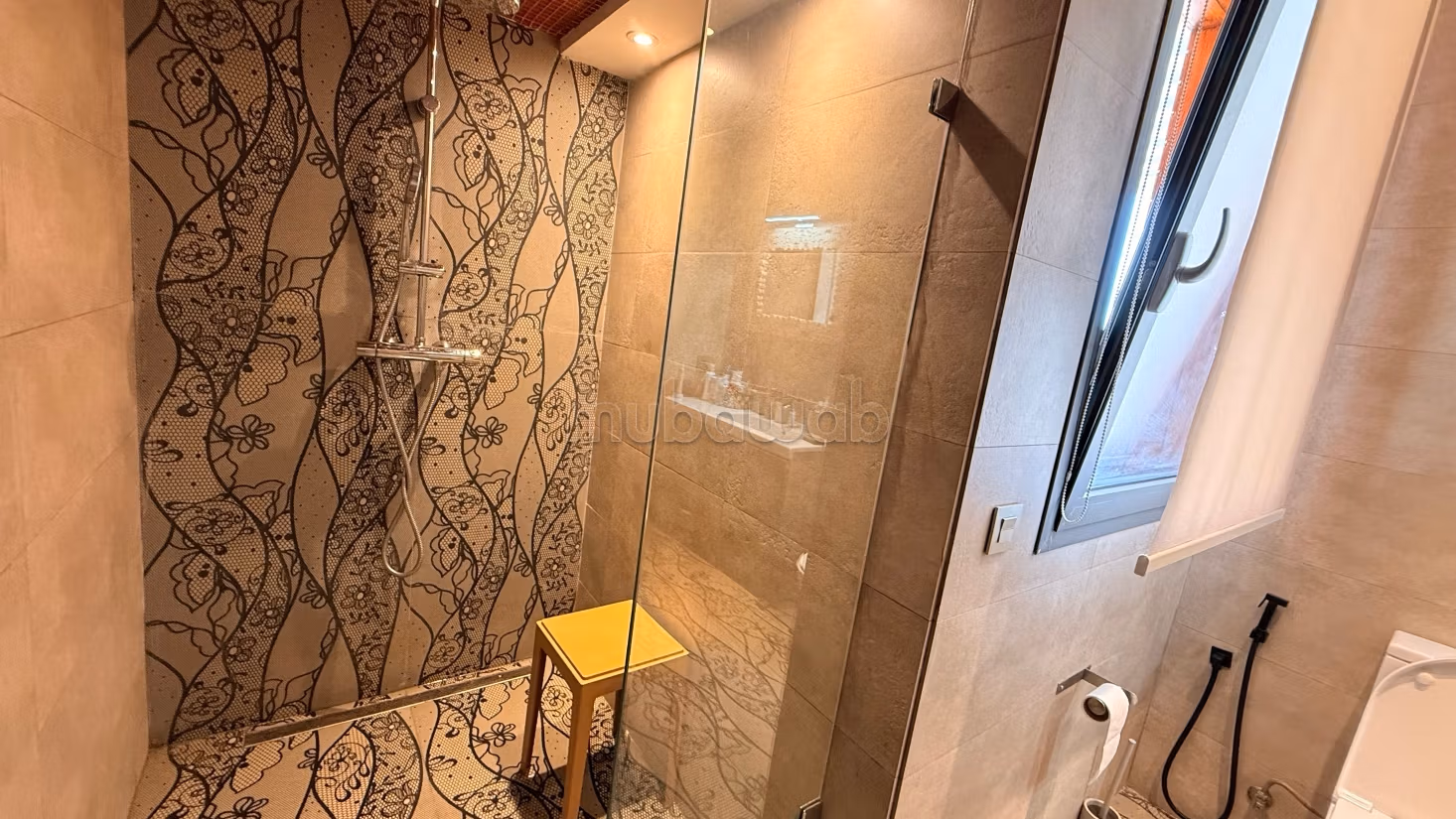 Villa di Prestigio in Vendita a Dar Bouazza – Vista Mare e 2 Piscine