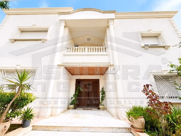 A vendre une superbe villa S5 à Borj Louzir