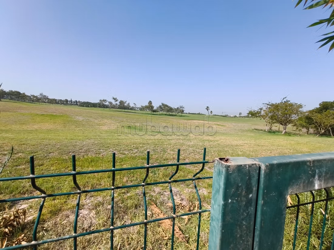 Villa with a view of the golf course in the green city for rent