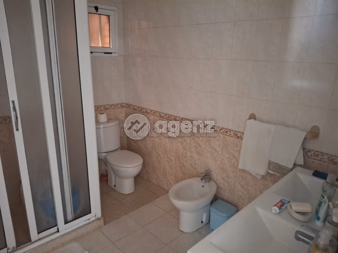 Apartamento en venta 115 m², 3 dormitorios Azib Haj Kaddour Tánger
