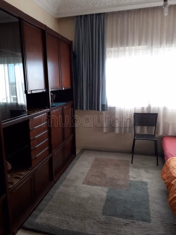 Chambre meublee pour fille pre's de nearshore